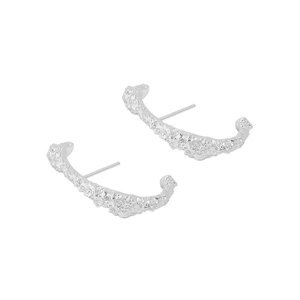 RHE1072 925 Sterling Silver Hammered Letter C Stud Earring