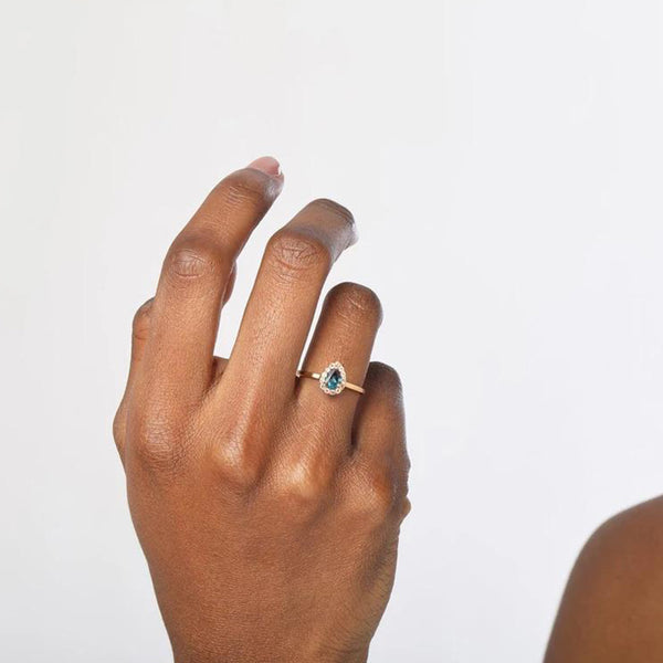 FJ0471 925 Sterling Silver Vintage Pear Cut Ring