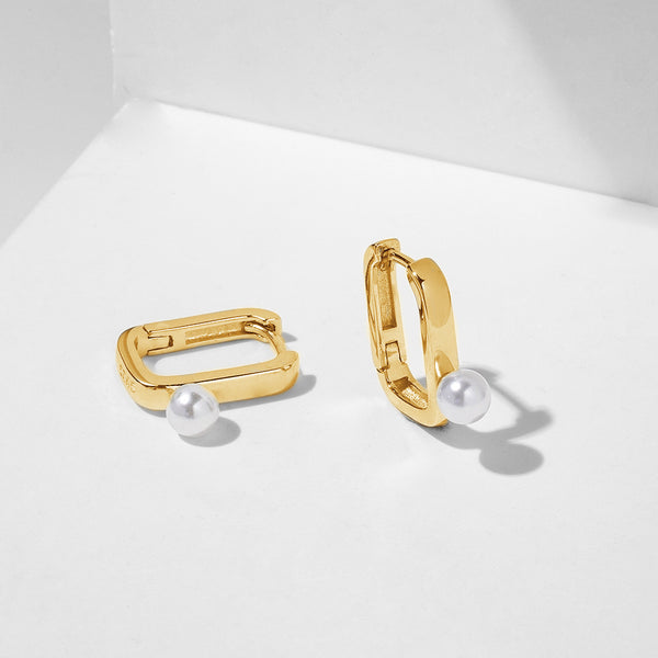 FE1827 925 Sterling Silver Single Sample Freshwater Pearl Huggies