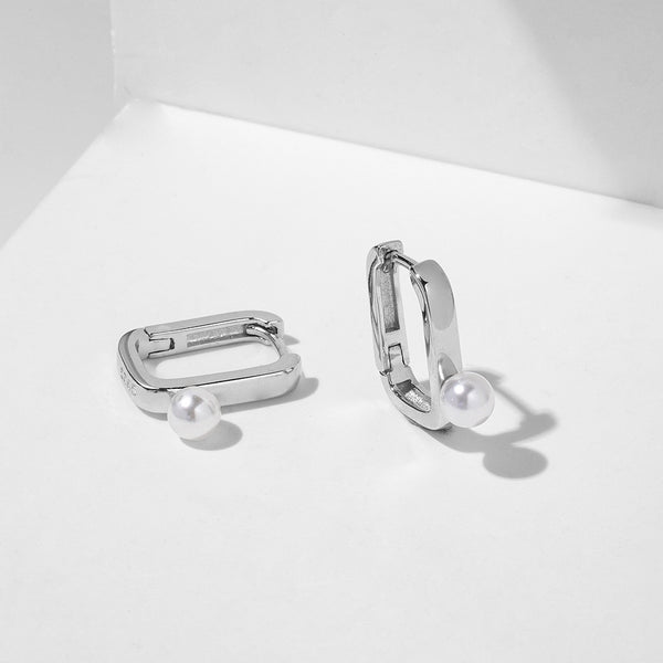 FE1827 925 Sterling Silver Single Sample Freshwater Pearl Huggies