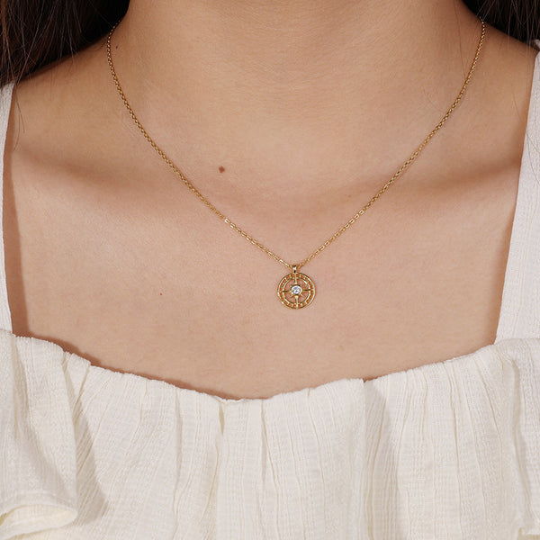 FX0849 925 Sterling Silver North Star Medallion CZ Round Necklace