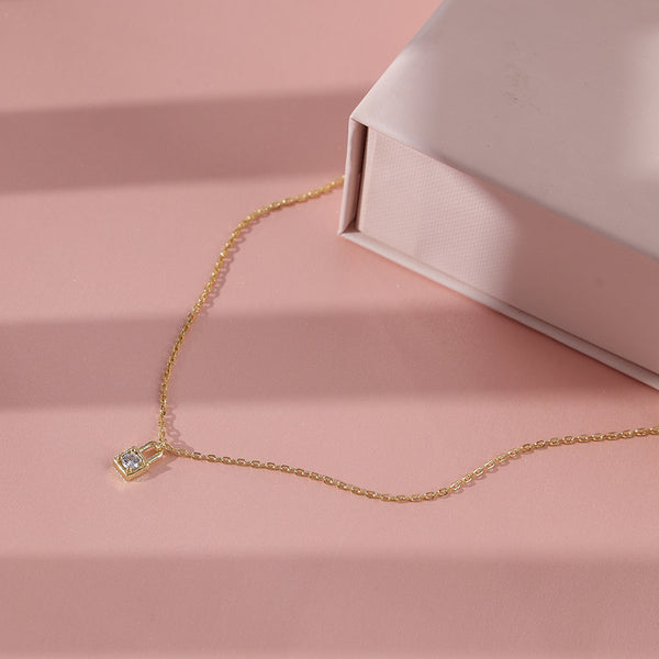 FX0863 925 Sterling Silver Pave Cubic Zirconia Lock Pendant Necklace