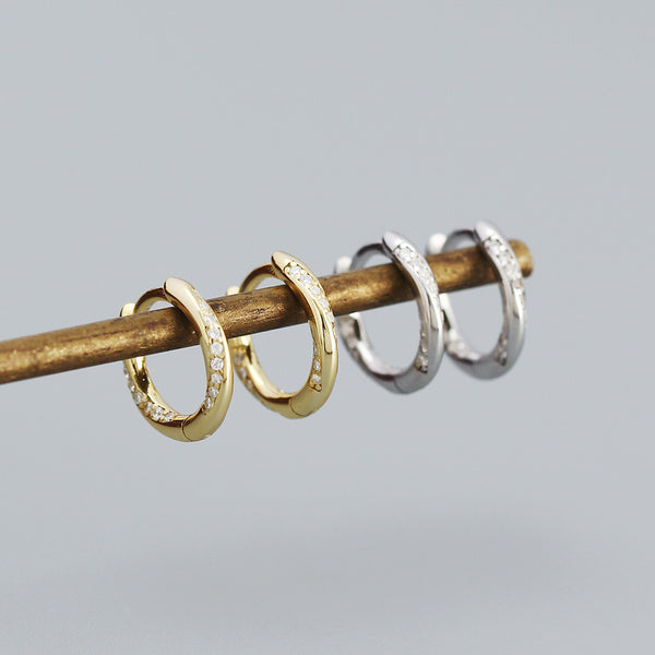 YHE0504 925 Sterling Silver Classic Cubic Zirconia Teist Hoop Earrings