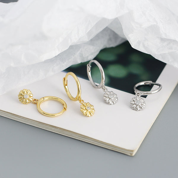 YHE0469 925 Sterling Silver Dainty Daisy Flower Bezel CZ Dangle Hooo Earring