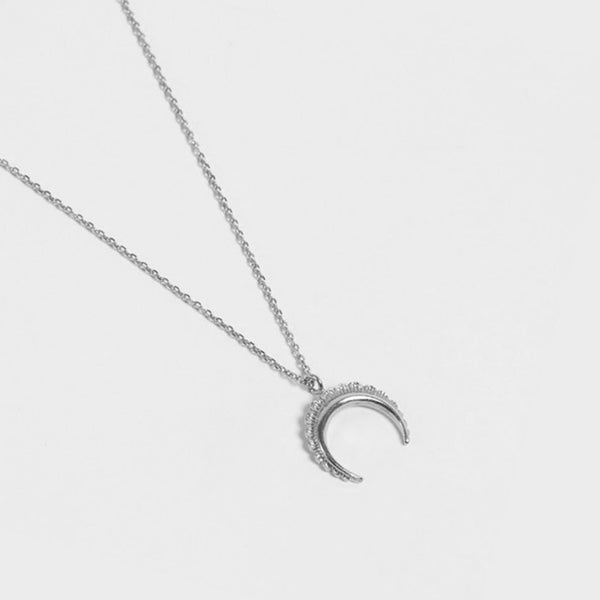 FX0153 925 Sterling Silver OX Horn Necklace