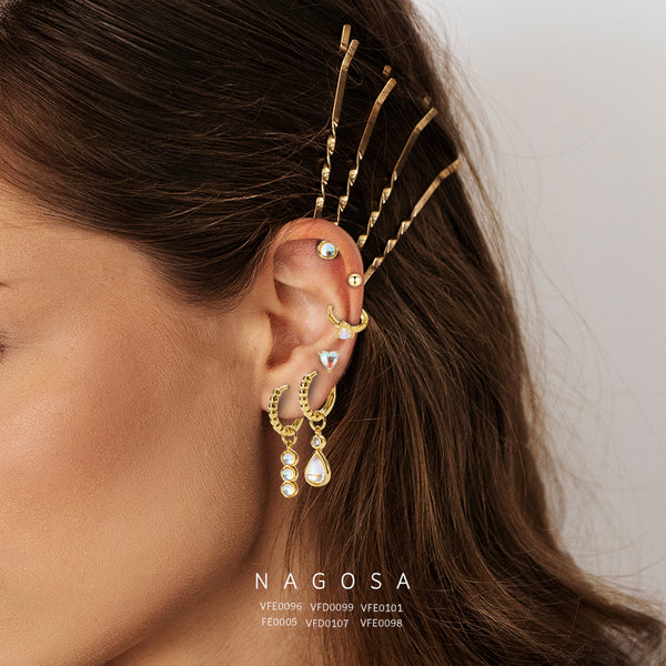 Shiny zircon earrings