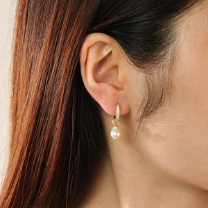PE0169 925 Sterling Silver Freshwater Pearl & CZ Dangle Earrings