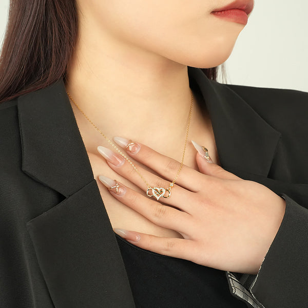 FX1062 925 Sterling Silver Zircon Heart Mobius Clavicle Chain Necklace