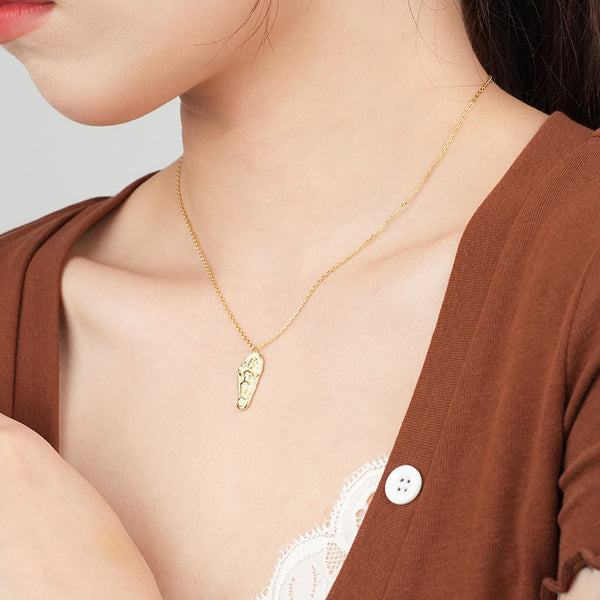 FX1088 Embossed Abstract Mermaid Necklace