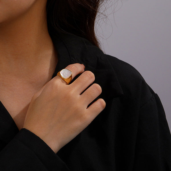 FJ0972 925 Sterling Silver Chunky White Shell Ring