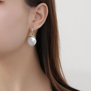 FE2637 925 Sterliang Silver Vintage Hepburn Baroque Pearl Dangle Stud Earring