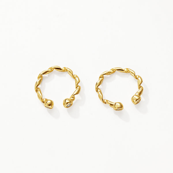 FE3194 Bezel Setting CZ Twist Ear Cuff