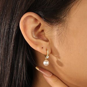 FE2171 925 Sterling Silver Plump Shell Pearl CZ Dangle Hoop Earrings