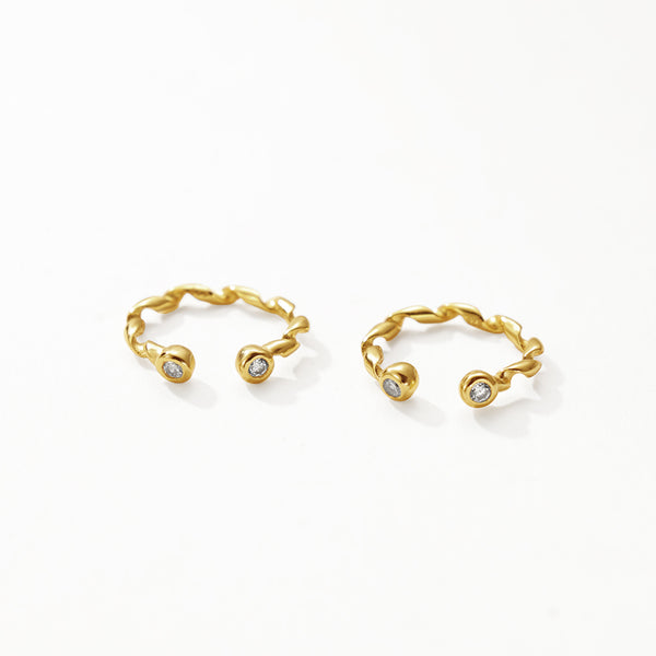 FE3194 Bezel Setting CZ Twist Ear Cuff