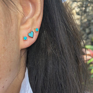 FE2043 Turquoise Claw Set Stud Earrings