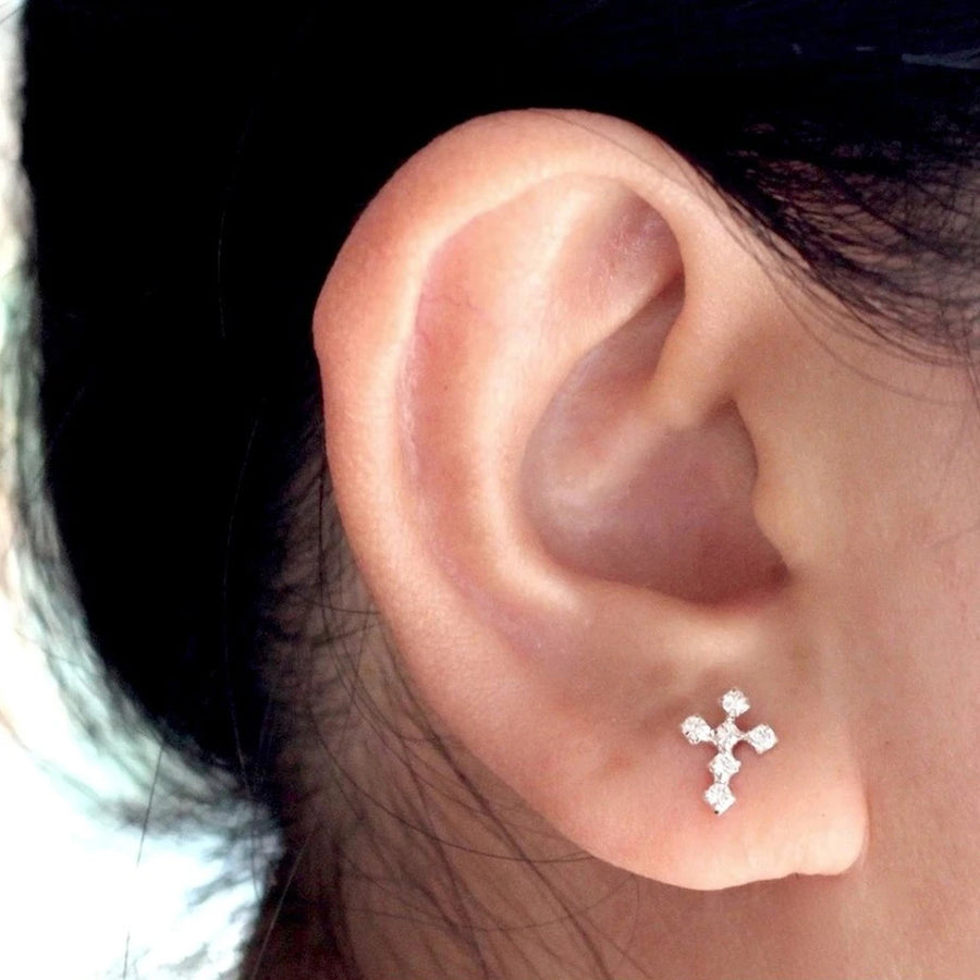 FE0141 925 Sterling Silver Stunning Cross Stud Earrings