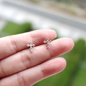 FE0141 925 Sterling Silver Stunning Cross Stud Earrings