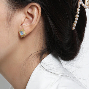 RHE107Hammered Moonstone Women Stud Earrings