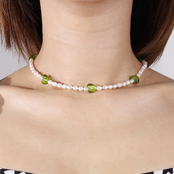 PN0003 925 Sterling Silver Green Crystal Freshwater Pearl Necklace