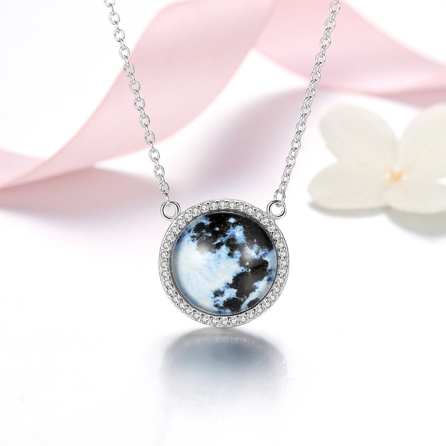 GX1398 925 Sterling Silver Glowing Round Pendant Necklace