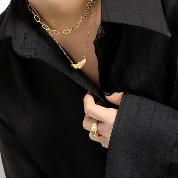 RHX1023 Irregular Leaf Pendant Necklace