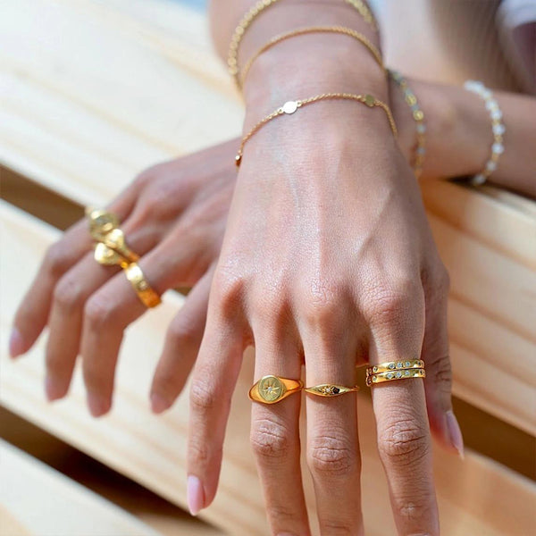 FJ0468 925 Sterling Silver Mini Starburst Signet Ring