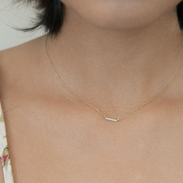 FX0641 925 Sterling Silver Bar Cubic Zirconia Necklace