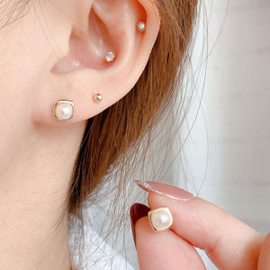 PE0096 925 Sterling Silver Geometry Plump White Pearl Stud Earring
