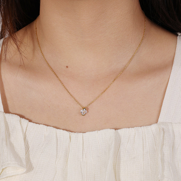FX0857 925 Sterling Silver Square Sparkle Cubic Zirconia Necklace