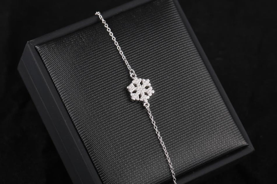 Snowflake Bracelet (only 28 pcs)
