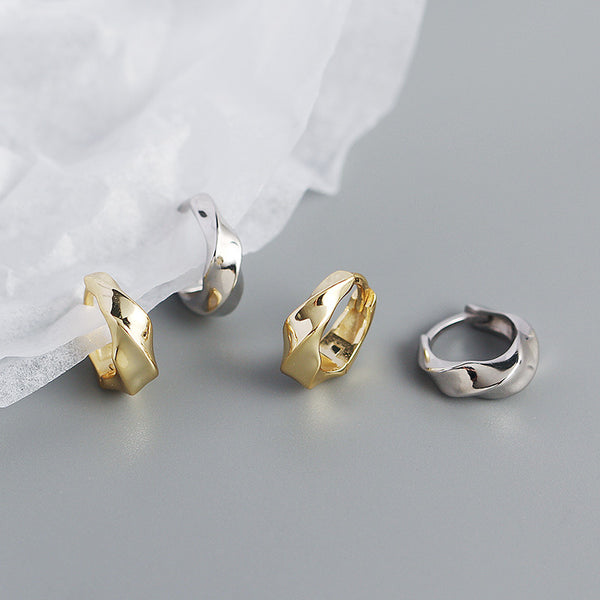 YHE0373 925 Sterling Silver Mobius Simple Hoop Earring