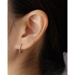 YHE0504 925 Sterling Silver Classic Cubic Zirconia Teist Hoop Earrings