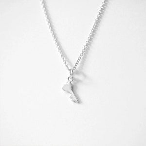 FX0340 925 Sterling Silver Love Key Pendant Necklace